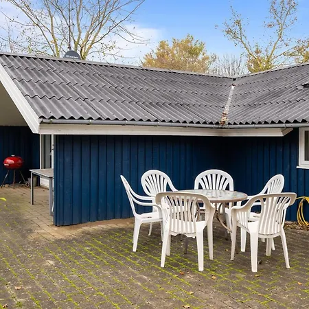 Holiday home Alrun - 150m From The Sea By Interhome